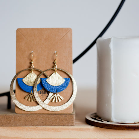Atelier réaliser ses boucles d'oreilles en cuir upcyclé et acier inoxydable