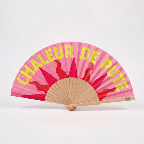 Éventail Chaleur de Pute Soleil Mojito en bois naturel, motif soleil rose et rouge, vue de face