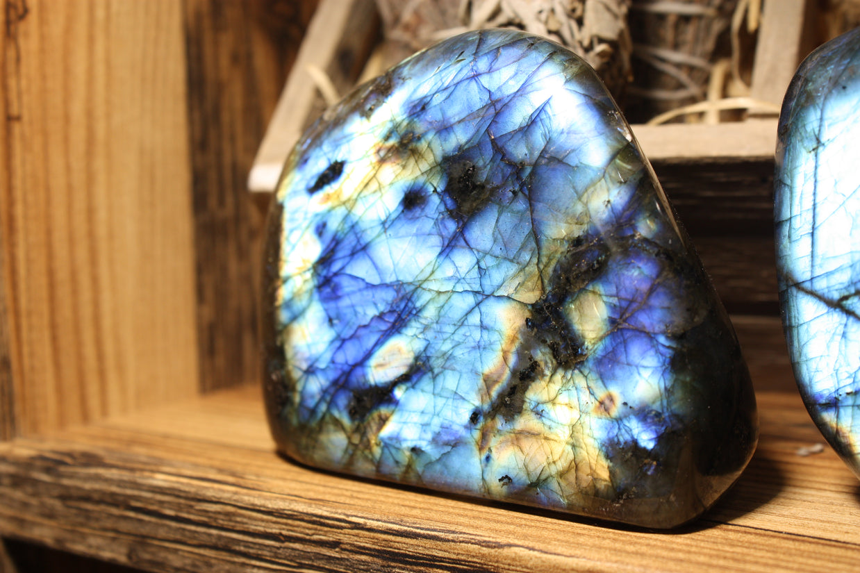Maxi Labradorite