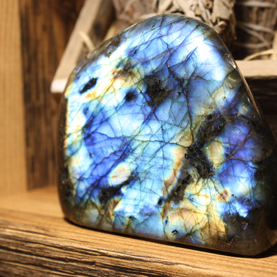 Maxi Labradorite