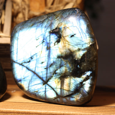 Maxi Labradorite