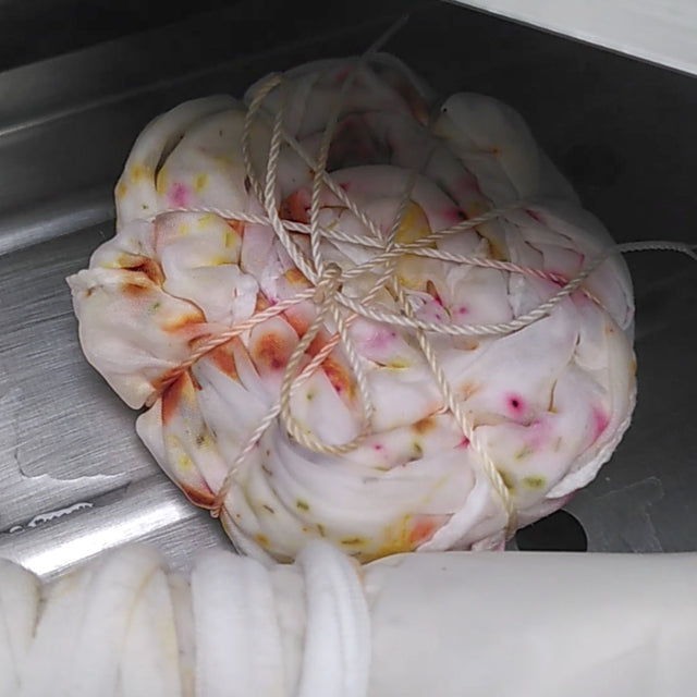 Atelier écoprint : créer votre propre impression sur carré de soie