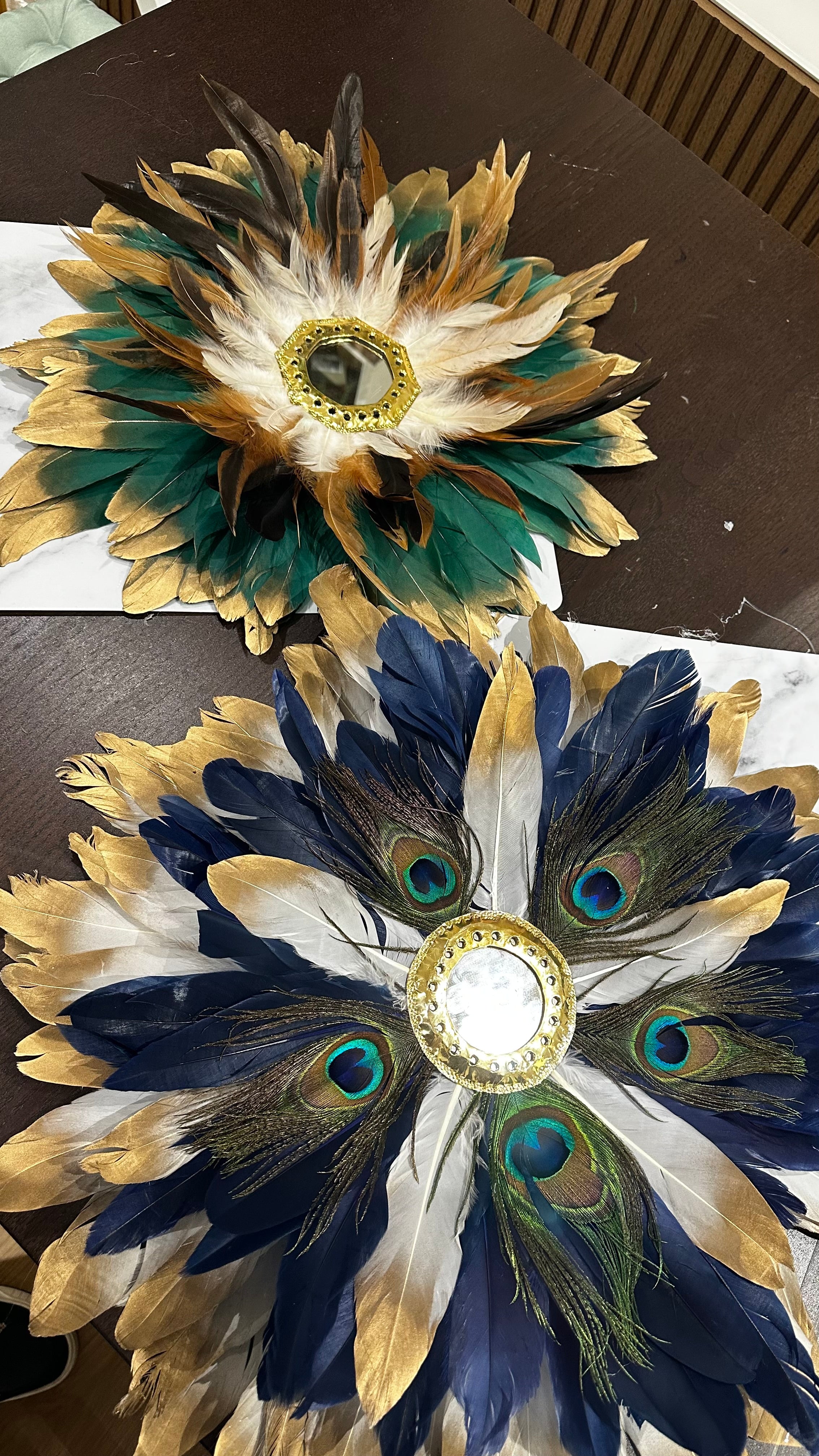 décoration murale en plumes