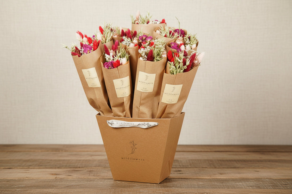 Bouquet de fleurs séchées rouge tendance