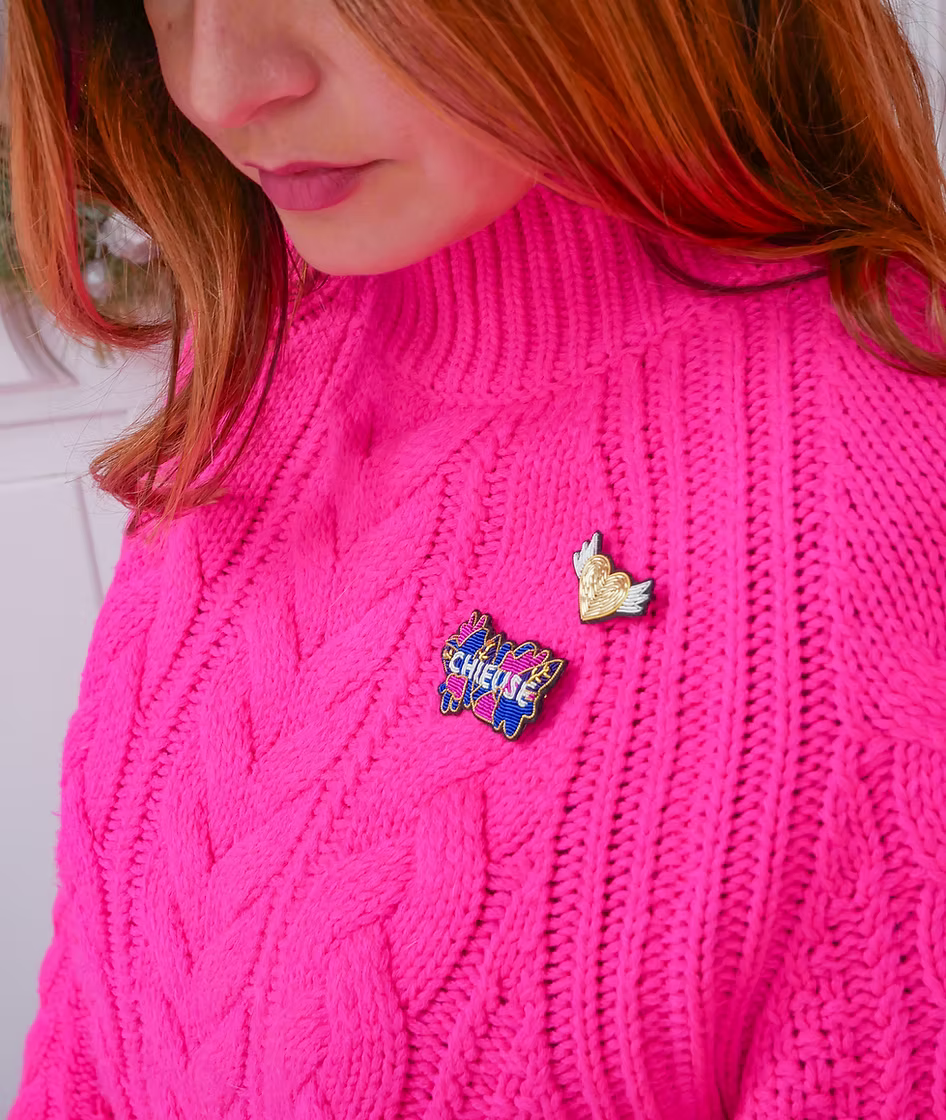 Broche Chieuse