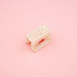 Mini pince lettre d'amour