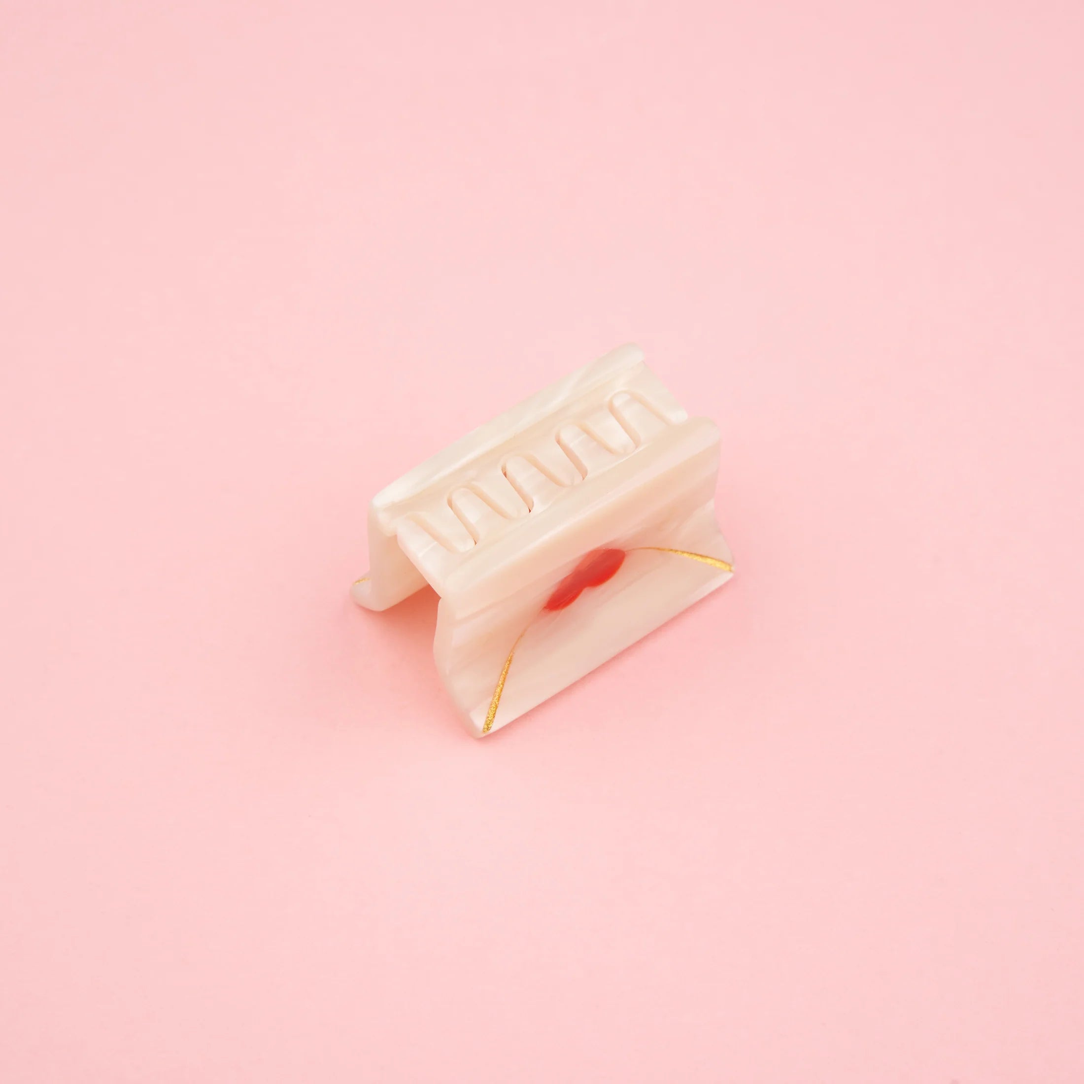 Mini pince lettre d'amour