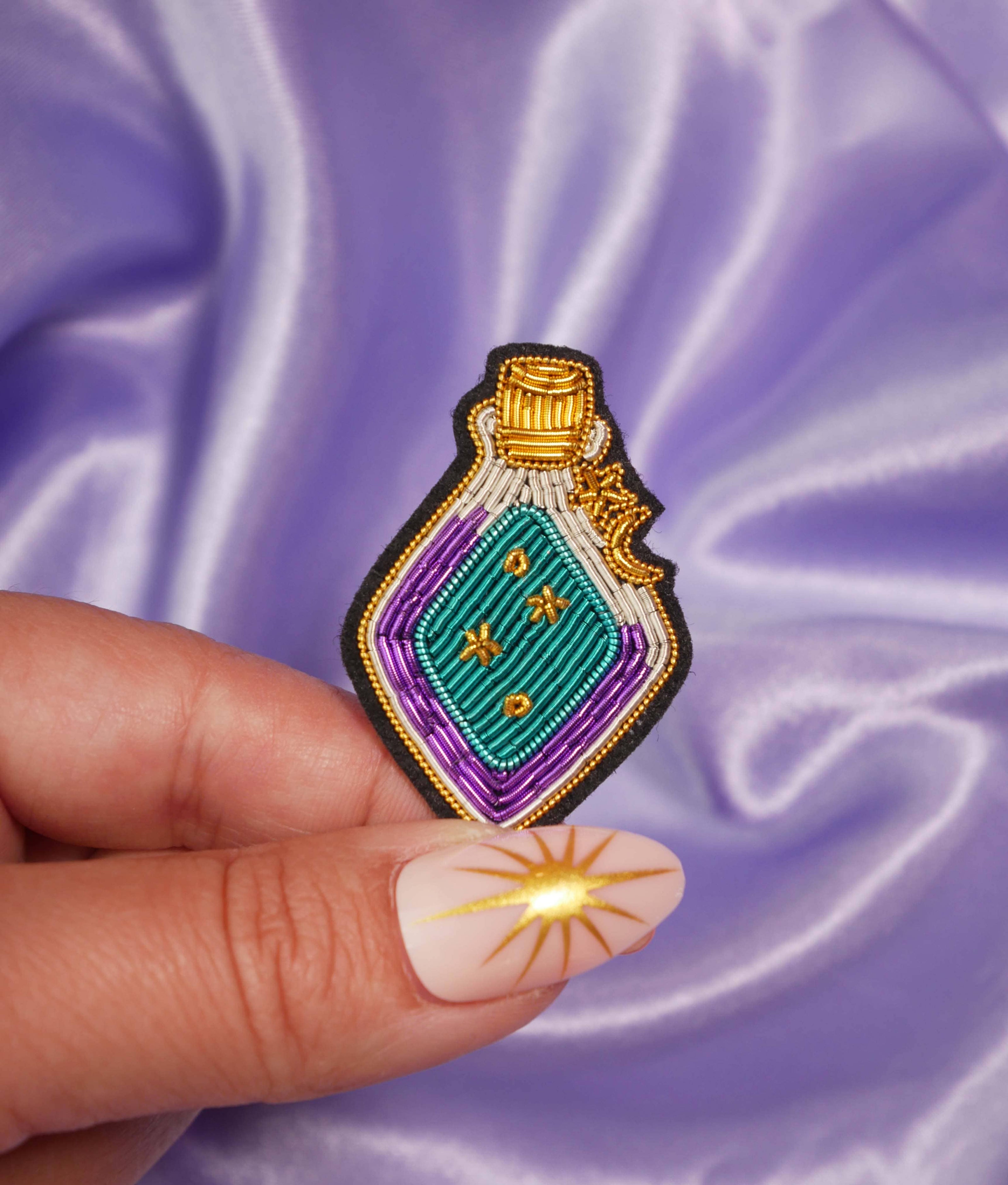 Broche Potion Magique