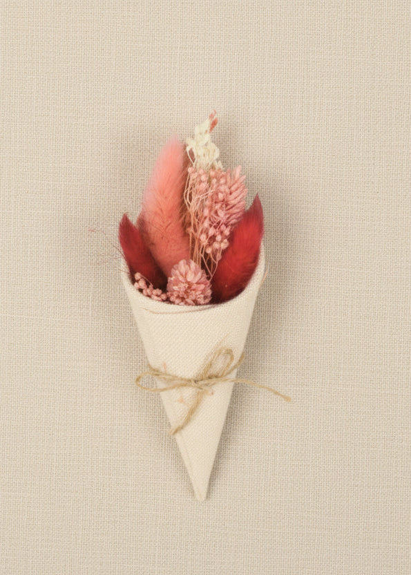 mini cone bouquet de fleurs séchées