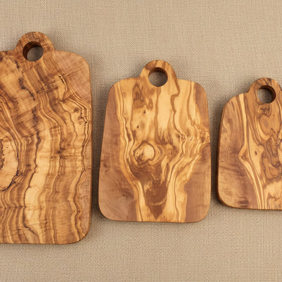 Planche à découper en bois d'olivier avec trou